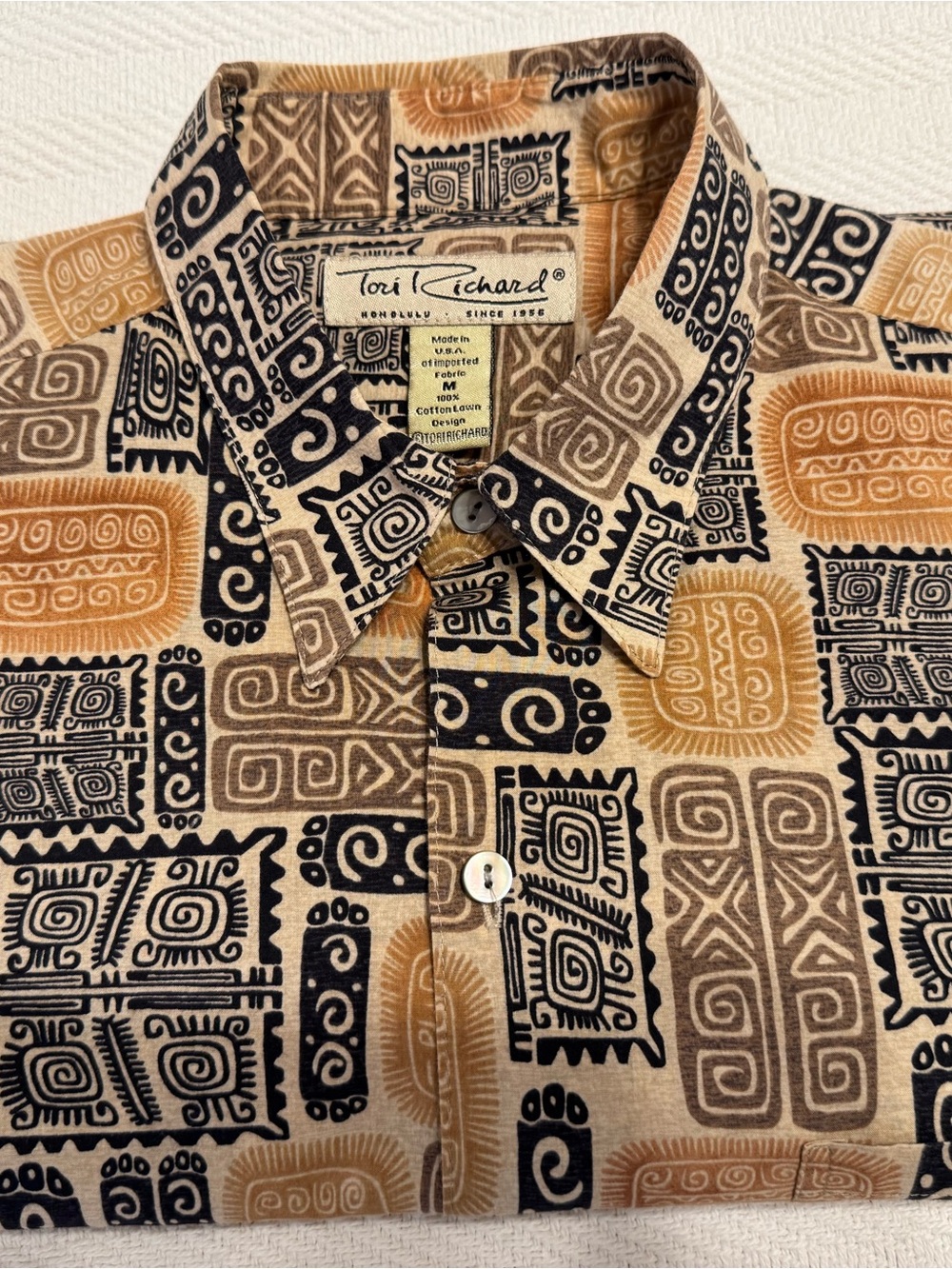 Tori Richard Hawaiian Short-Sleeve Button-Down - Picture 4 of 12